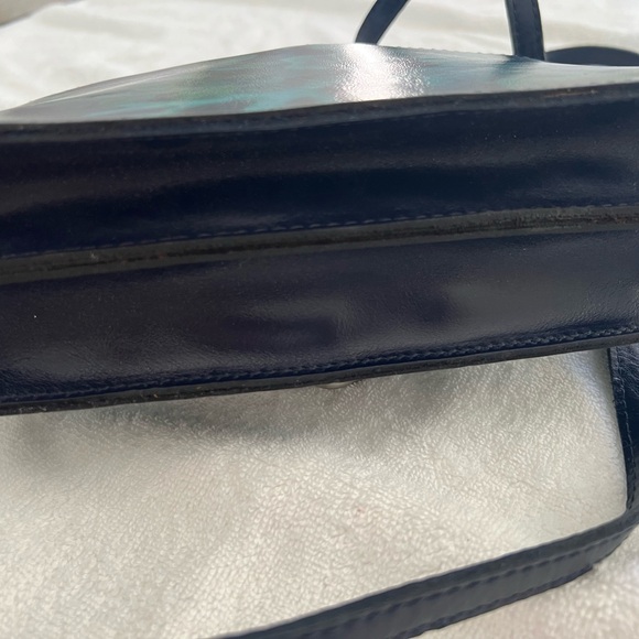 DESIGNER Patricia Nash 
Floral Blue and Green Women's Bag - Picture 6 of 11